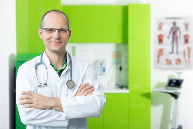 Dr. Mario Zerbaum